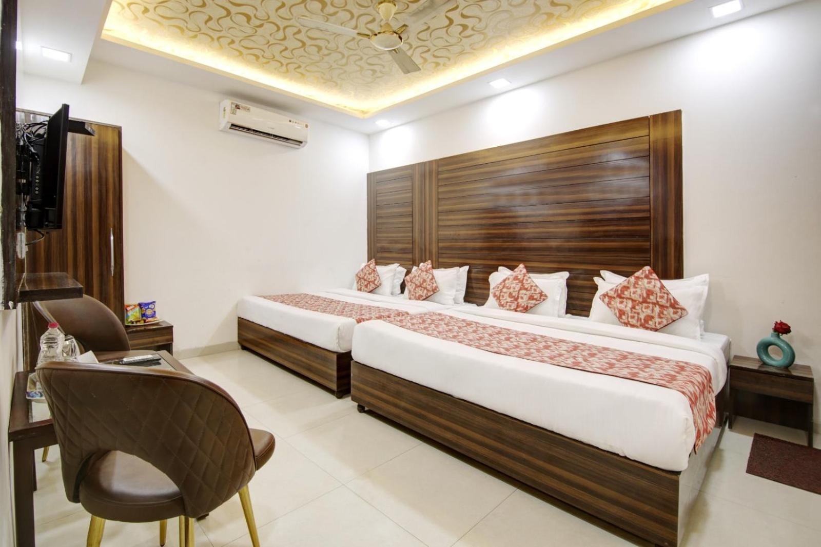 Hotel Devrana Delhi Airport Ню Делхи Екстериор снимка