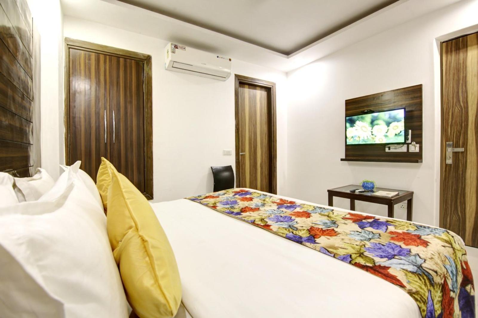 Hotel Devrana Delhi Airport Ню Делхи Екстериор снимка