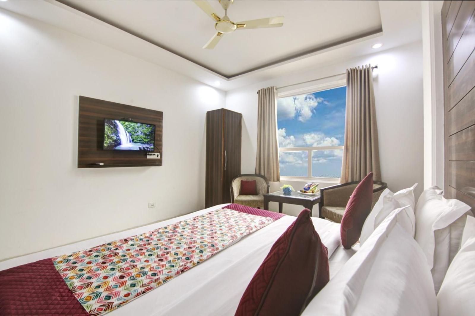 Hotel Devrana Delhi Airport Ню Делхи Екстериор снимка