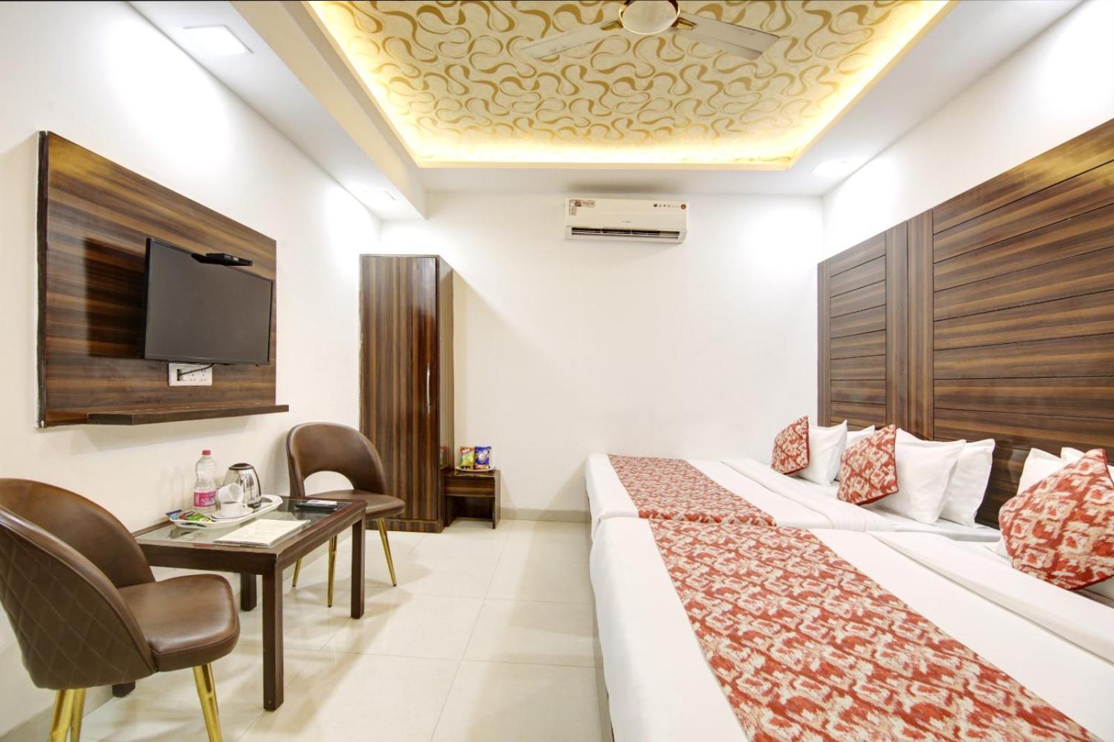 Hotel Devrana Delhi Airport Ню Делхи Екстериор снимка